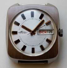Камертонные часы НИИ, 1970-е гг.
