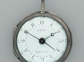 Часы Дубровенской фабрики из собрания Эрмитажа