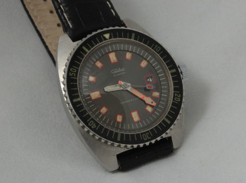 Часы "Слава Амфибия" в водонепроницаемом корпусе, 1980-е гг.