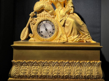 Французские бронзовые часы XVIII-XIX вв. в экспозиции Музея